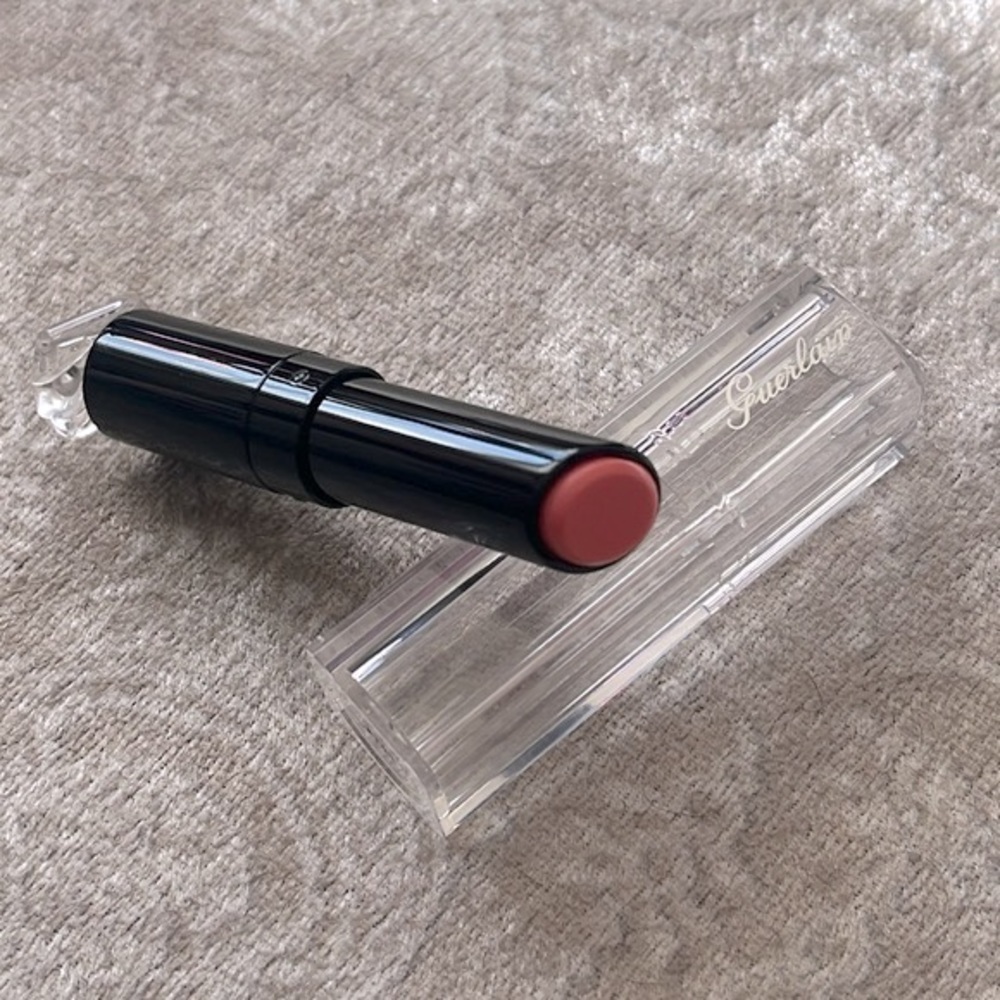 Brand New Guerlain La Petite Robe Noire Deliciously Shiny Lip Color Rose Pompon